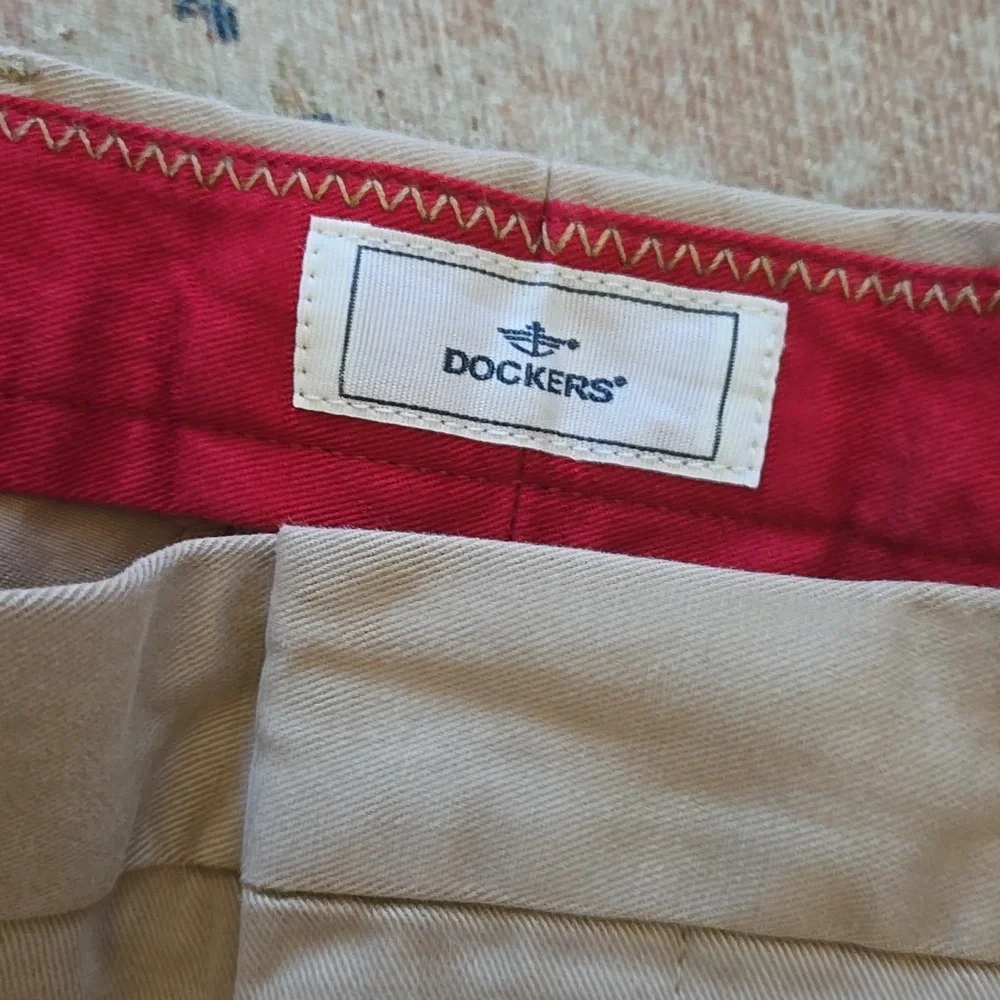 Dockers Men's Khaki Pants Chinos 100% Cotton Size  W40 L32 Very Good Condition